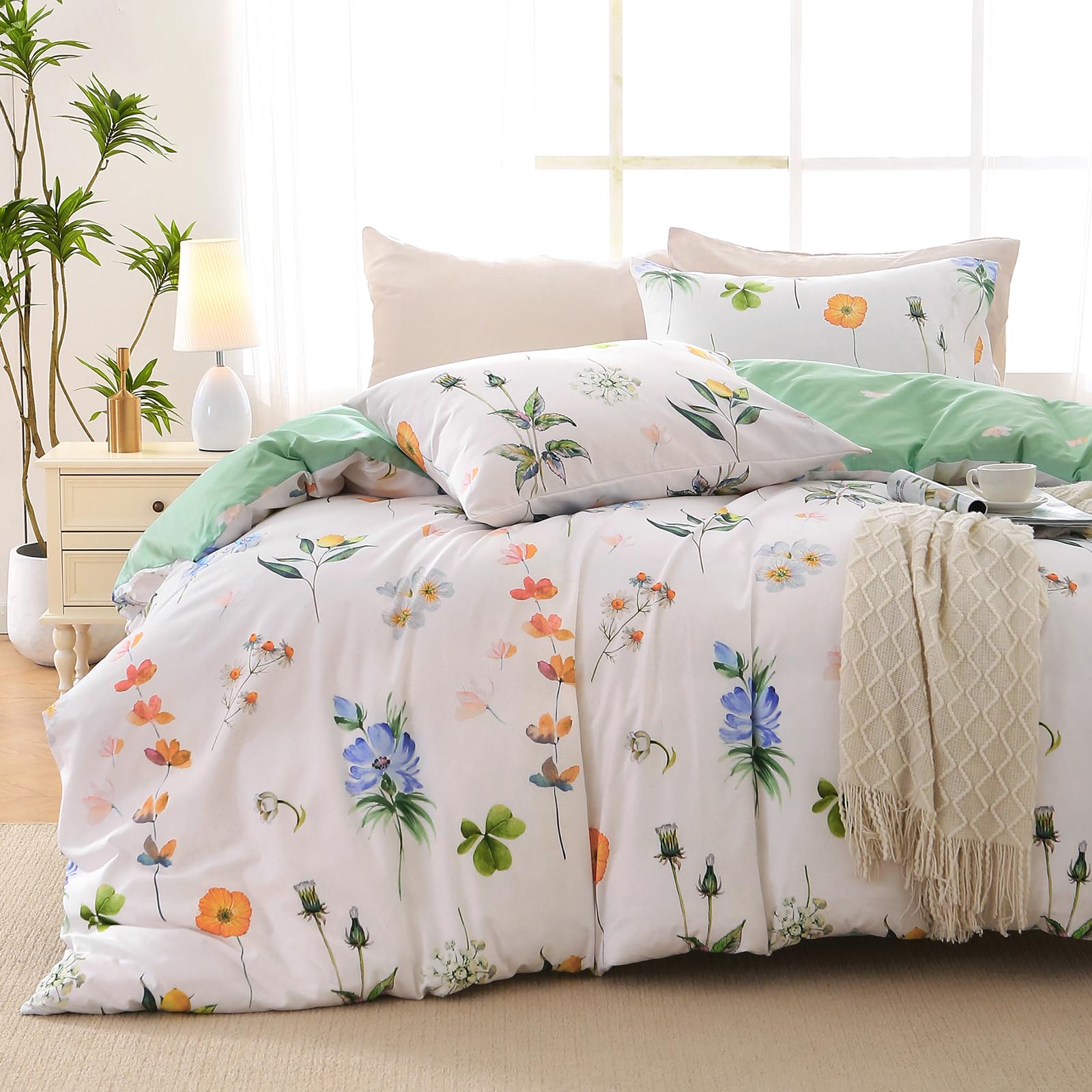 MUXHOMO Duvet Cover Queen Size, Reversible Floral Green Duvet Cover Set with Zipper Closure, 3 Pieces Botanical Patterns Soft Microfiber Bedding Set with 4 Ties (90"x90", 2 Pillow Cases)