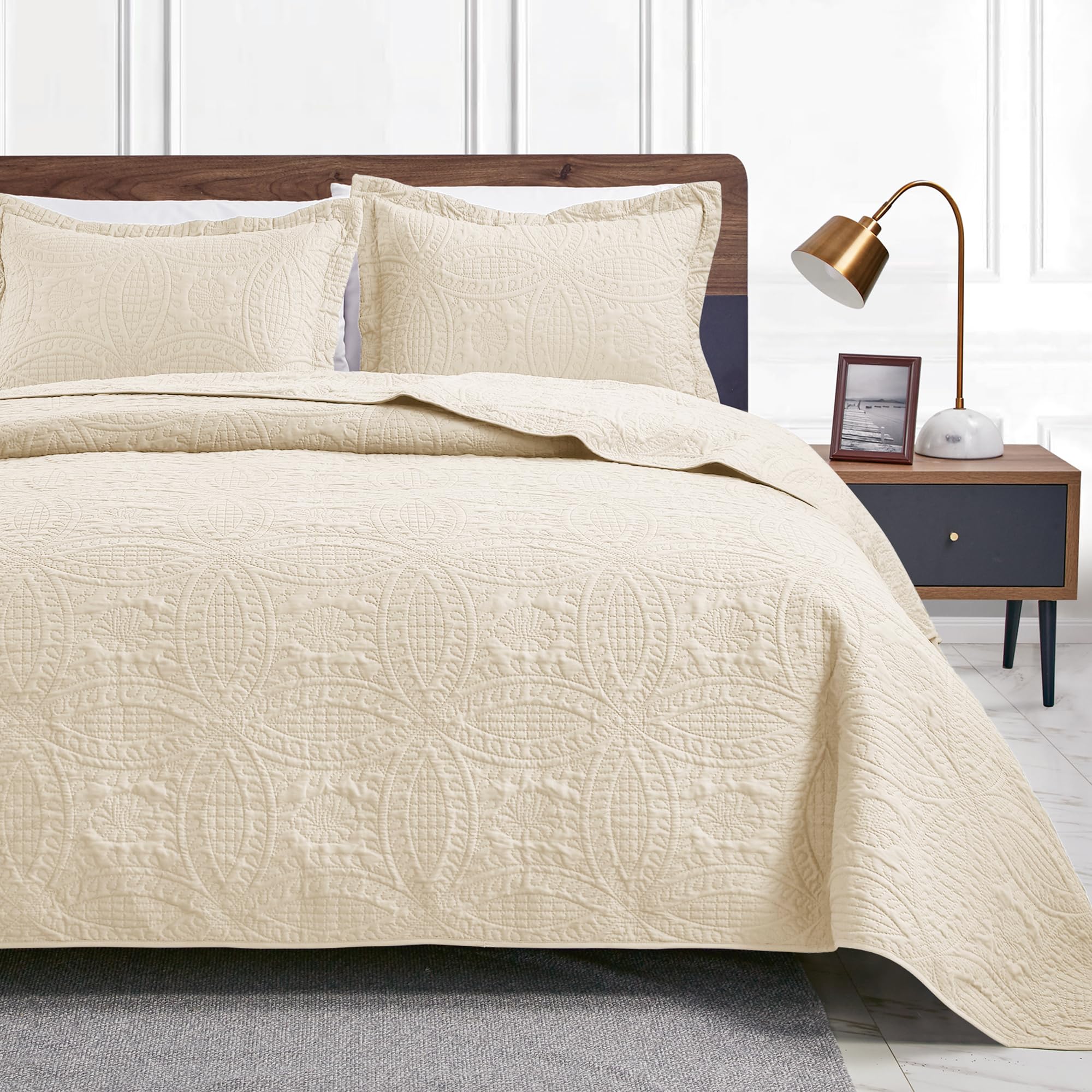3 Piece Blue Queen Size Coin Pattern Lightweight All Season Quilt Bedspread Set with 2 Pillow Shams