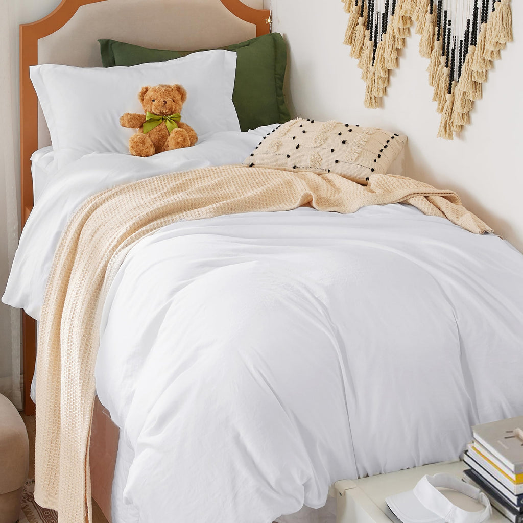 Bedsure White Duvet Cover King Size - 3 Pieces Prewashed Cotton-Like Polyester Extra Soft Bedding Set, Includes 1 Duvet Cover 104x90 Inches with Zipper Closure & 2 Pillow Shams, Comforter Not Included