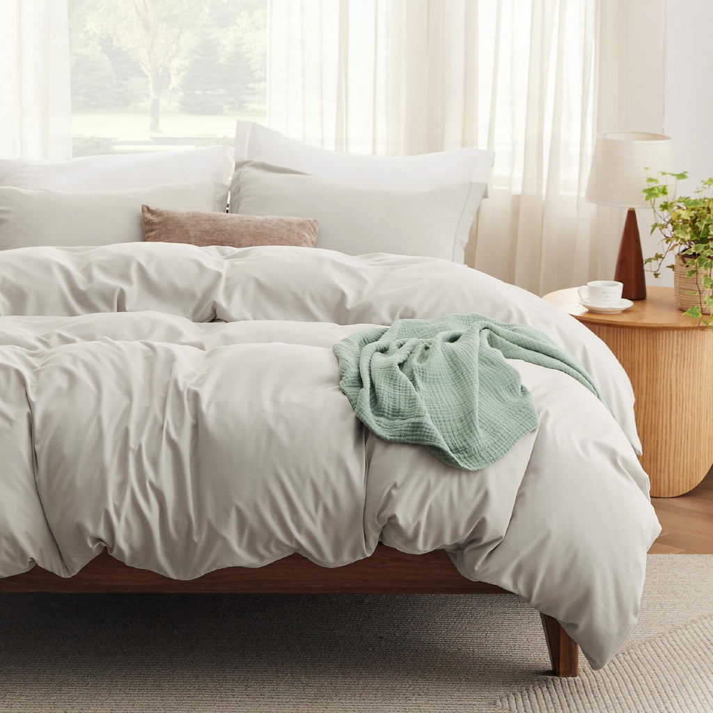 Bedsure White Duvet Cover King Size - 3 Pieces Prewashed Cotton-Like Polyester Extra Soft Bedding Set, Includes 1 Duvet Cover 104x90 Inches with Zipper Closure & 2 Pillow Shams, Comforter Not Included