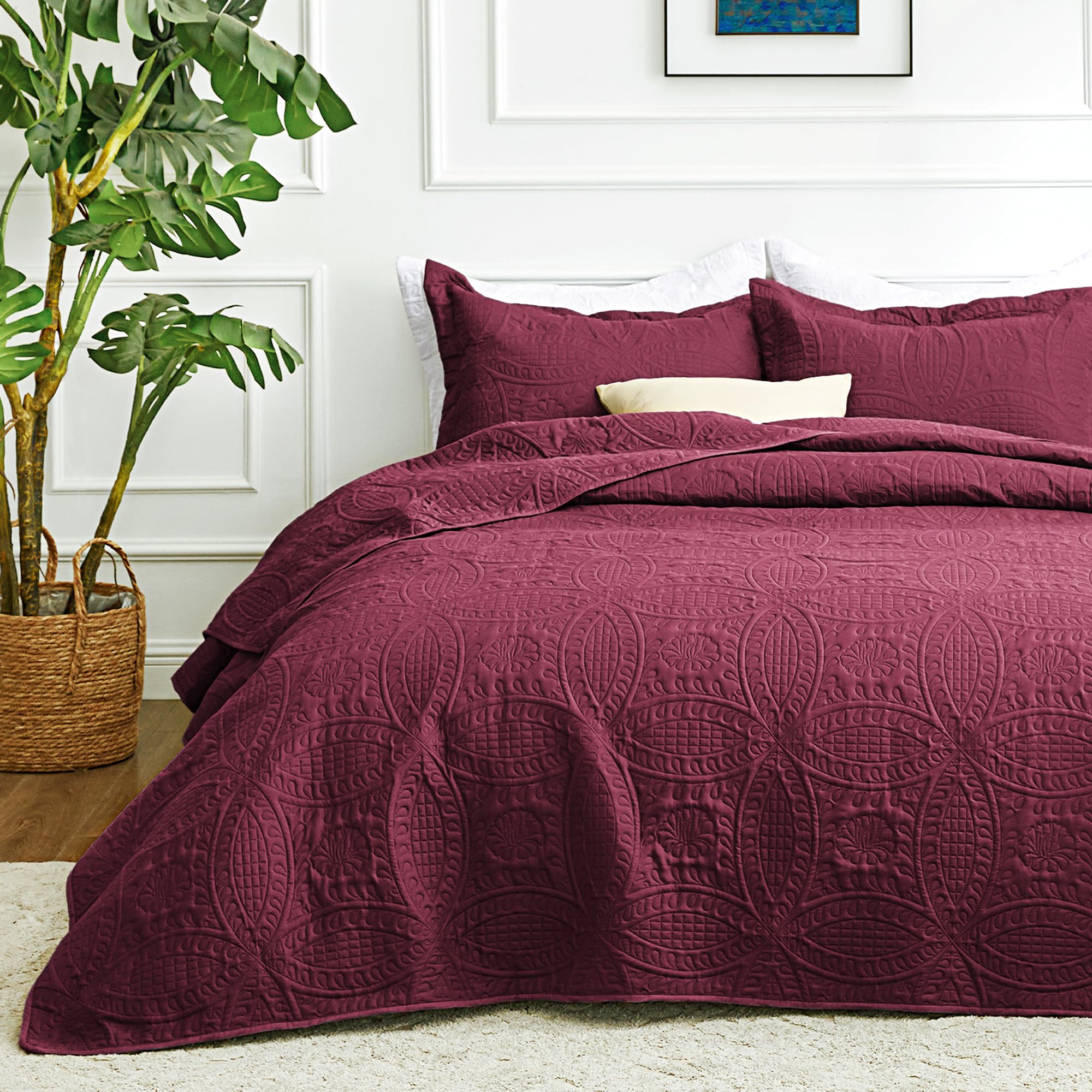 3 Piece Blue Queen Size Coin Pattern Lightweight All Season Quilt Bedspread Set with 2 Pillow Shams