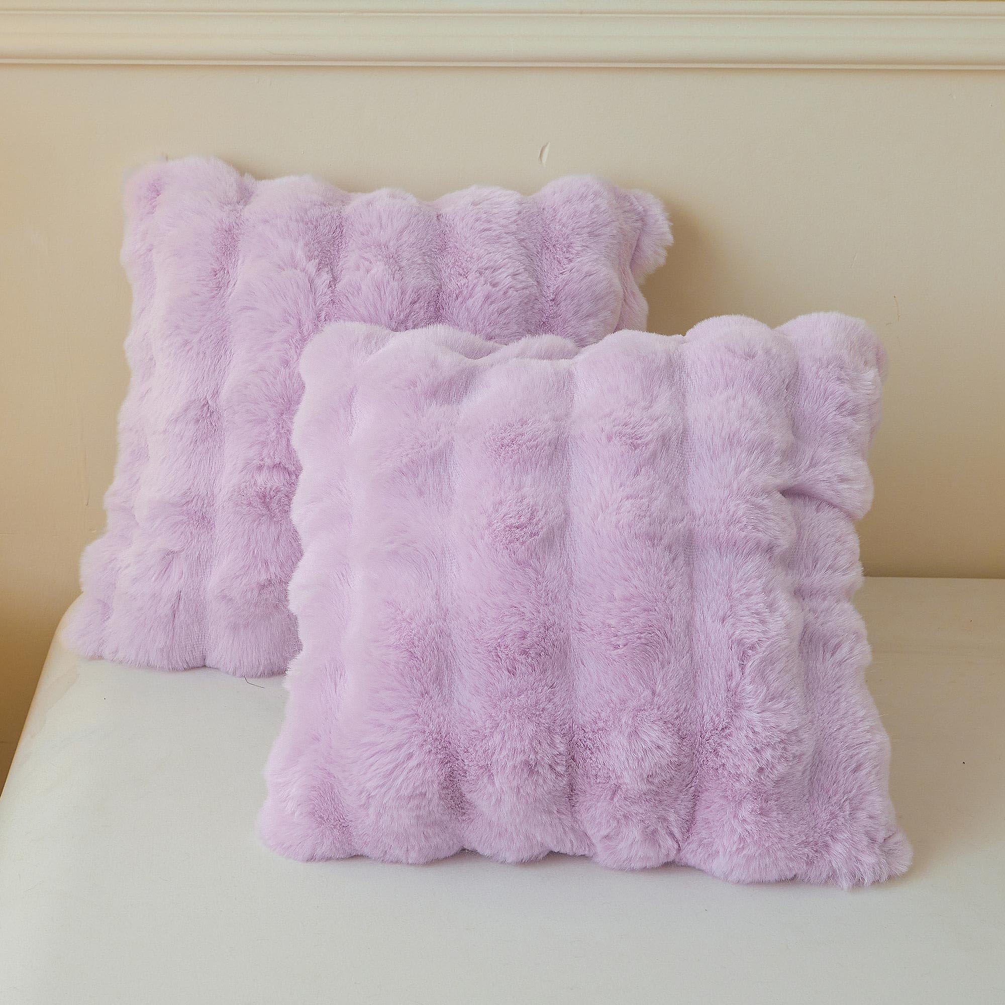 LIFEREVO 2 Pack Fluffy Faux Rabbit Fur Pillow Cases, Luxury Soft Plush Shaggy Bubble Pillowcases Standard Size with Zipper Closure, Furry Fuzzy Ivory Long Pillow Shams Bedroom Living Room 20x26, Beige