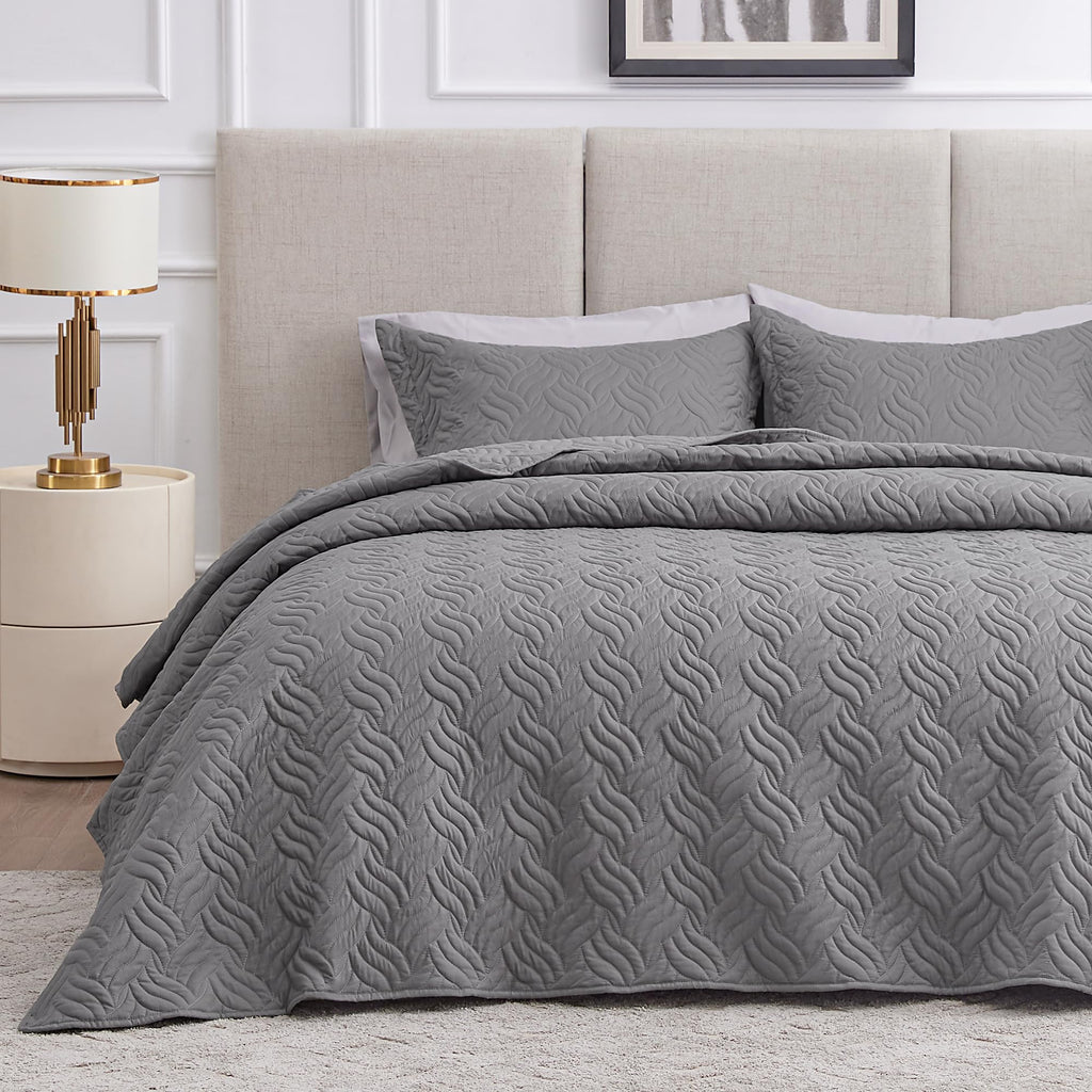 3 Piece Blue Queen Size Coin Pattern Lightweight All Season Quilt Bedspread Set with 2 Pillow Shams