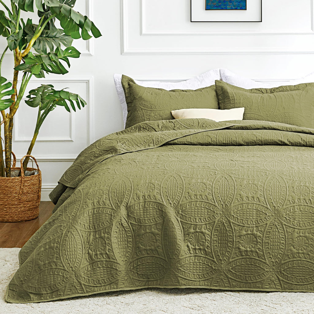 3 Piece Blue Queen Size Coin Pattern Lightweight All Season Quilt Bedspread Set with 2 Pillow Shams