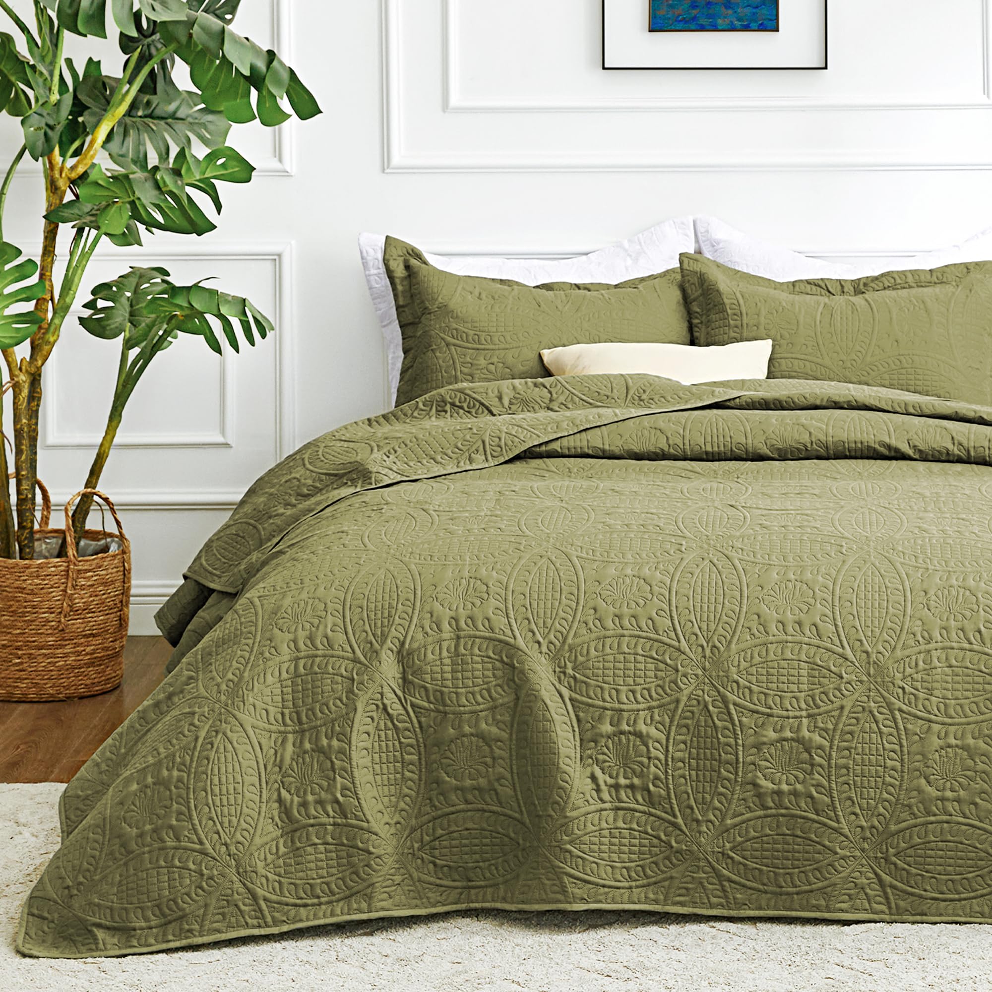 3 Piece Blue Queen Size Coin Pattern Lightweight All Season Quilt Bedspread Set with 2 Pillow Shams