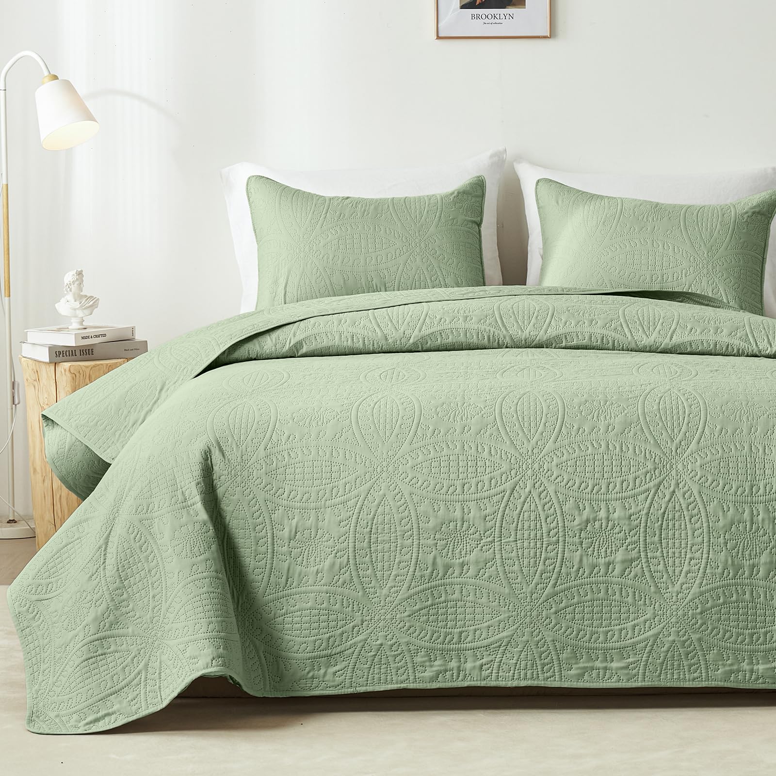 akkialla Queen Quilt Bedding Set,Olive Green Ultrasonic Full/Queen Quilt Set,Lightweight Soft Bedspread Coverlet,Modern Style Coin Pattern Bed Cover for All Seasons,3 Piece(1 Quilt,2 Pillow Shams)