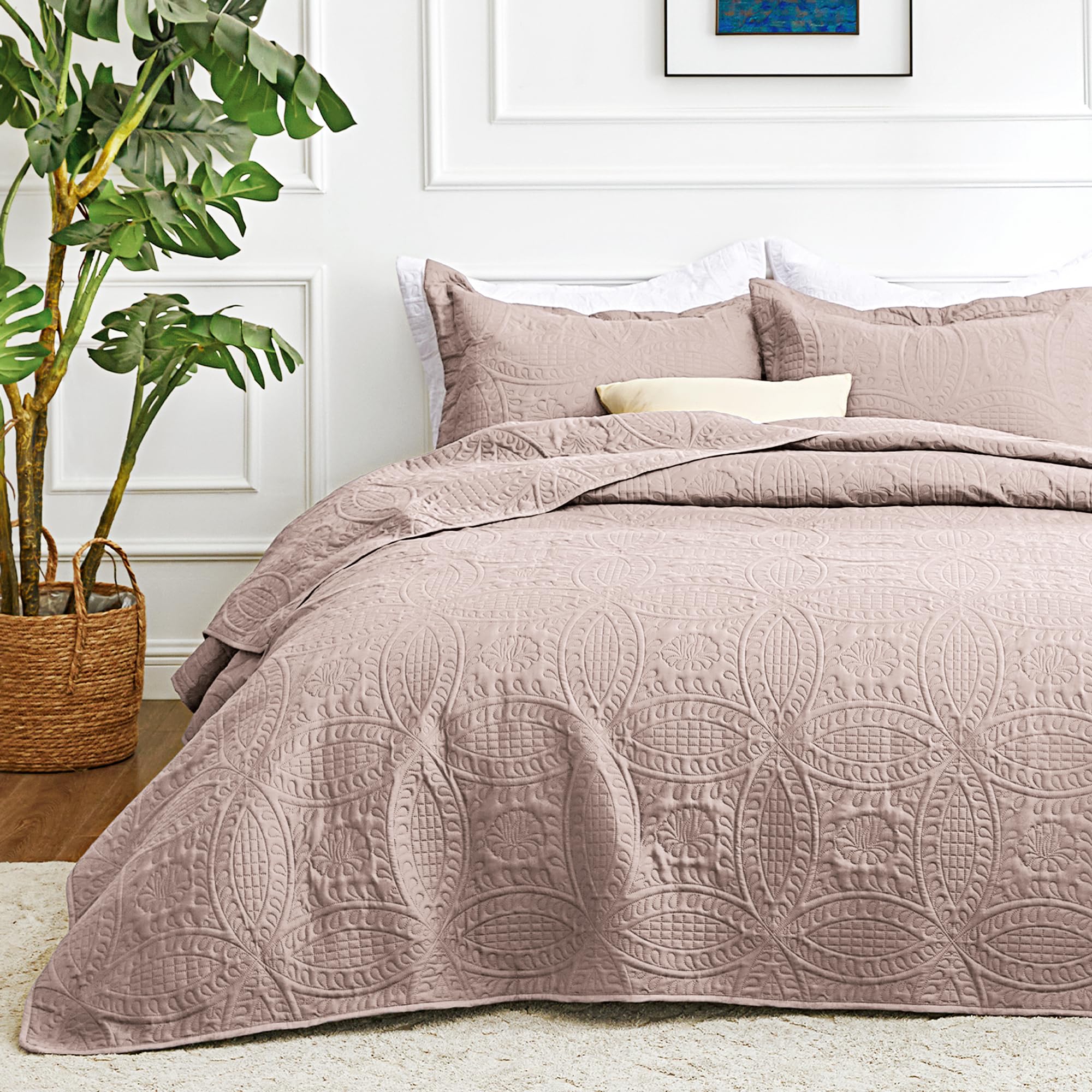 3 Piece Blue Queen Size Coin Pattern Lightweight All Season Quilt Bedspread Set with 2 Pillow Shams