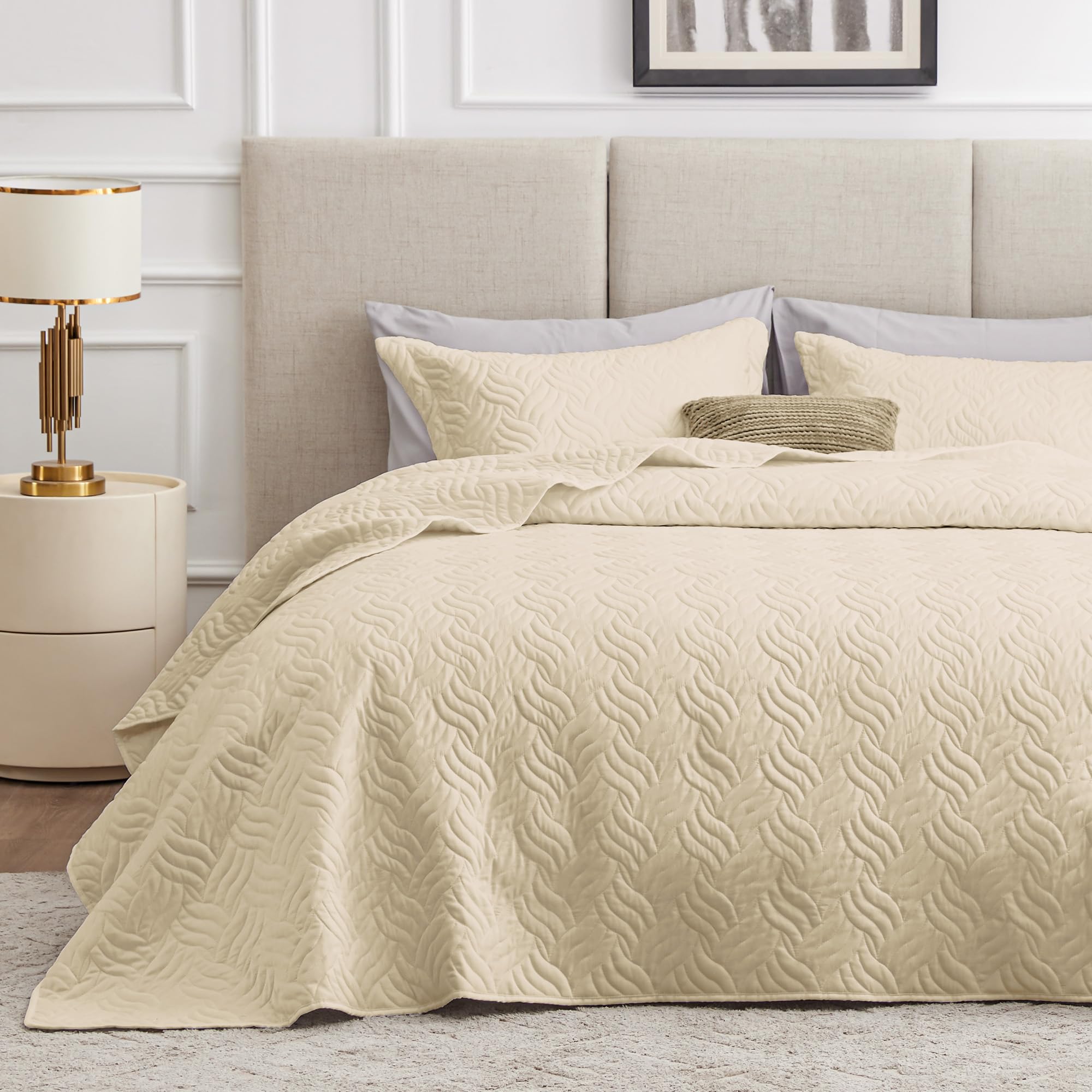 3 Piece Blue Queen Size Coin Pattern Lightweight All Season Quilt Bedspread Set with 2 Pillow Shams