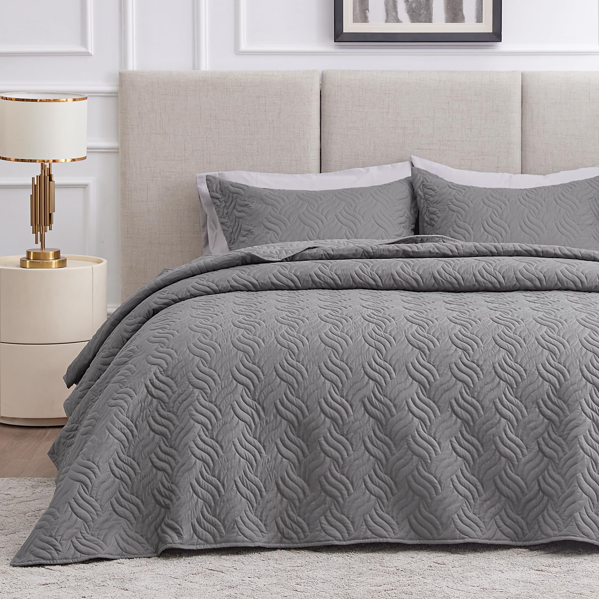 3 Piece Blue Queen Size Coin Pattern Lightweight All Season Quilt Bedspread Set with 2 Pillow Shams