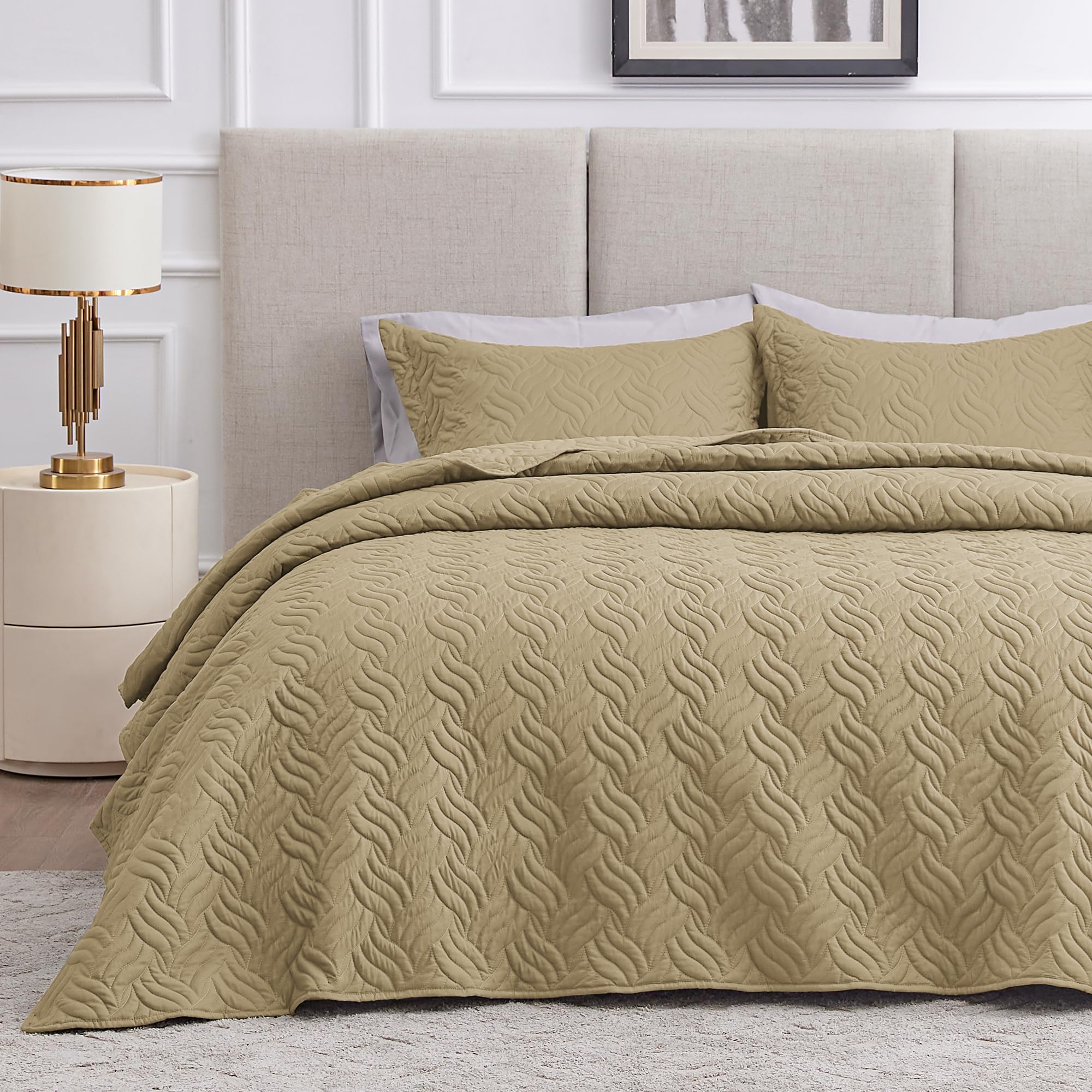 3 Piece Blue Queen Size Coin Pattern Lightweight All Season Quilt Bedspread Set with 2 Pillow Shams