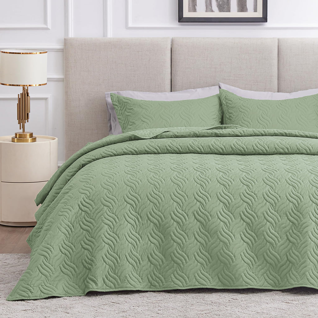 3 Piece Blue Queen Size Coin Pattern Lightweight All Season Quilt Bedspread Set with 2 Pillow Shams