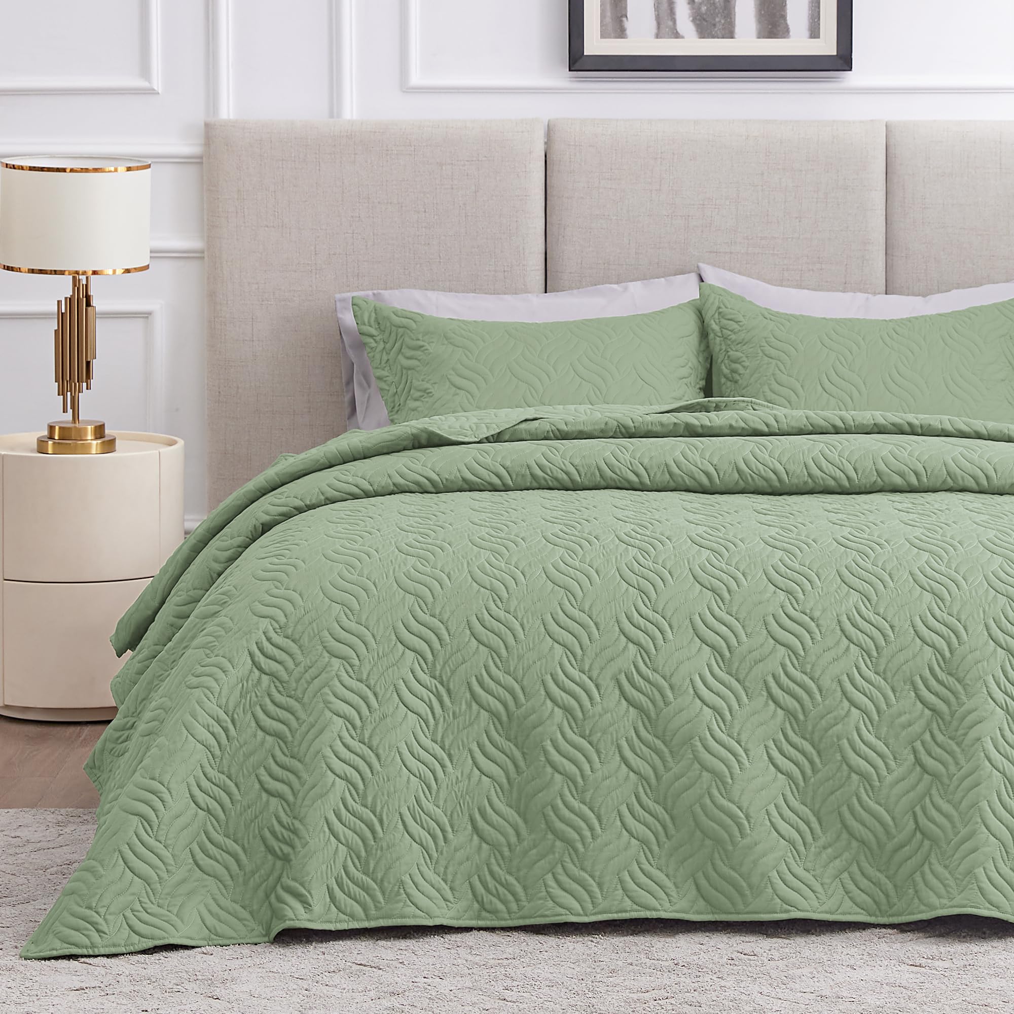 3 Piece Blue Queen Size Coin Pattern Lightweight All Season Quilt Bedspread Set with 2 Pillow Shams
