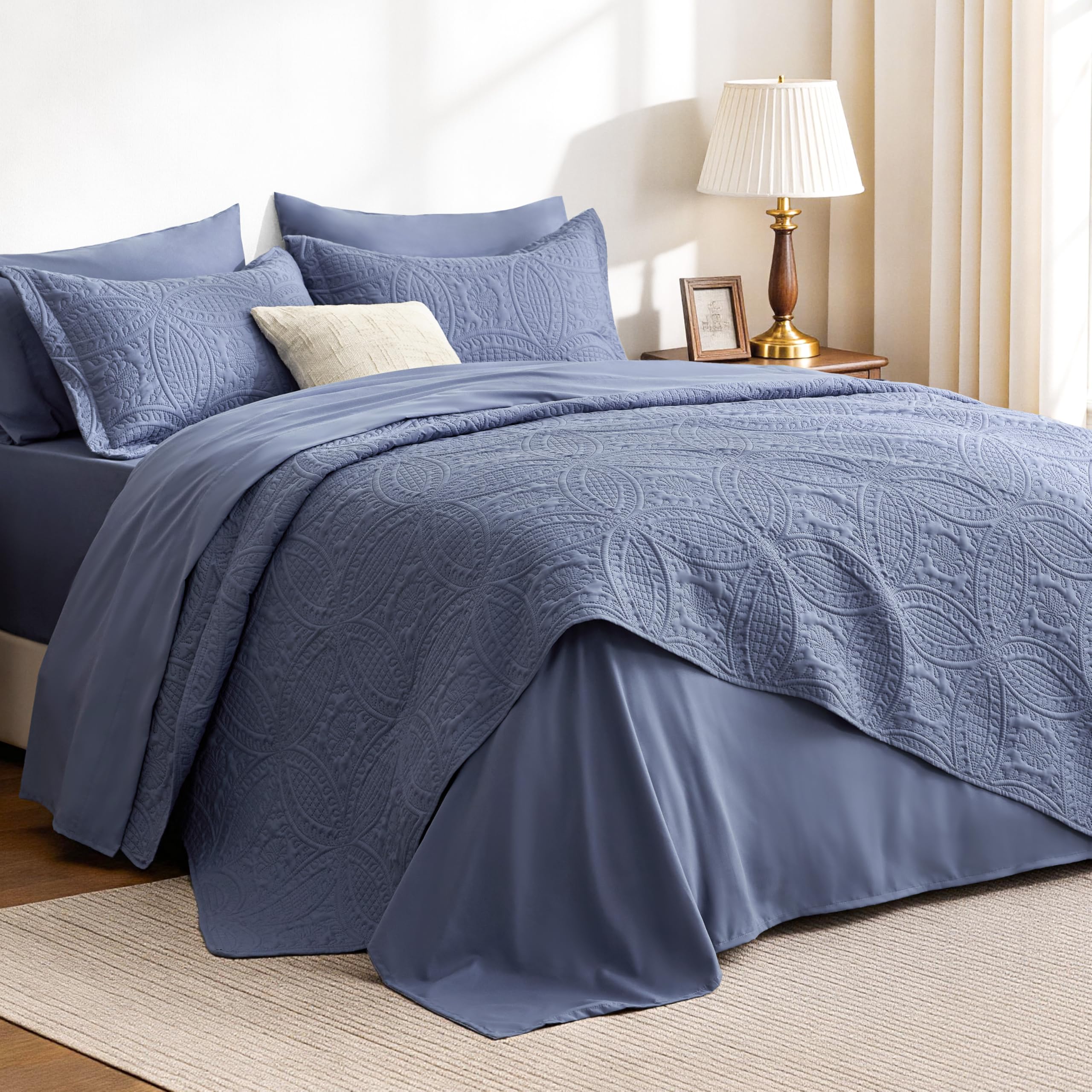 3 Piece Blue Queen Size Coin Pattern Lightweight All Season Quilt Bedspread Set with 2 Pillow Shams