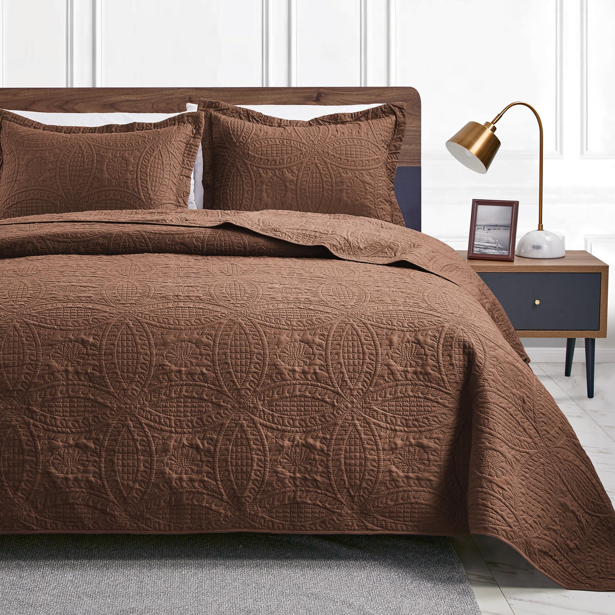 3 Piece Blue Queen Size Coin Pattern Lightweight All Season Quilt Bedspread Set with 2 Pillow Shams
