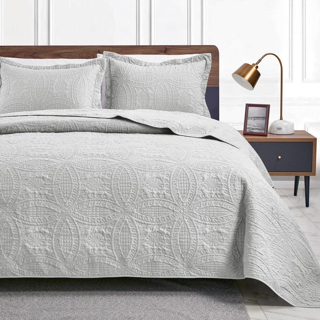 3 Piece Blue Queen Size Coin Pattern Lightweight All Season Quilt Bedspread Set with 2 Pillow Shams