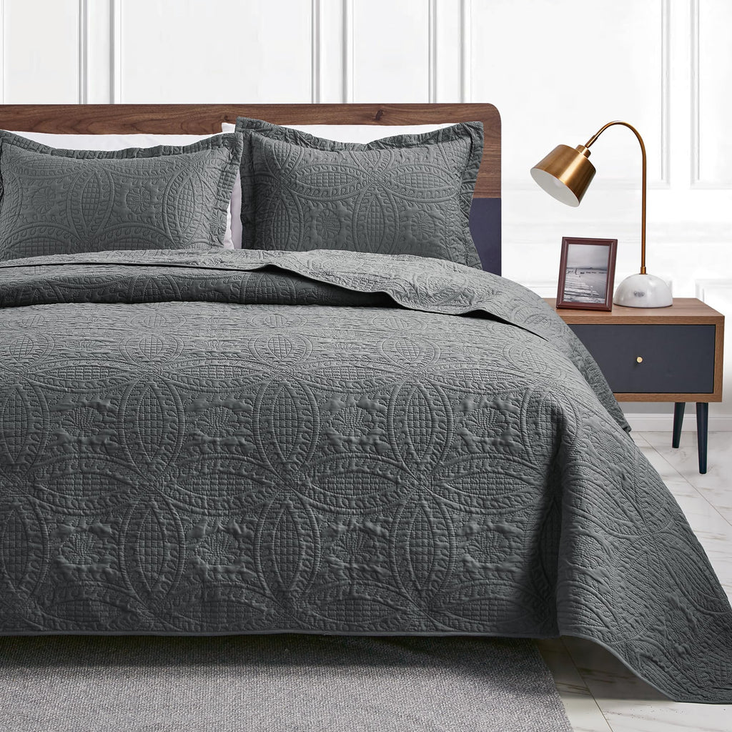 3 Piece Blue Queen Size Coin Pattern Lightweight All Season Quilt Bedspread Set with 2 Pillow Shams